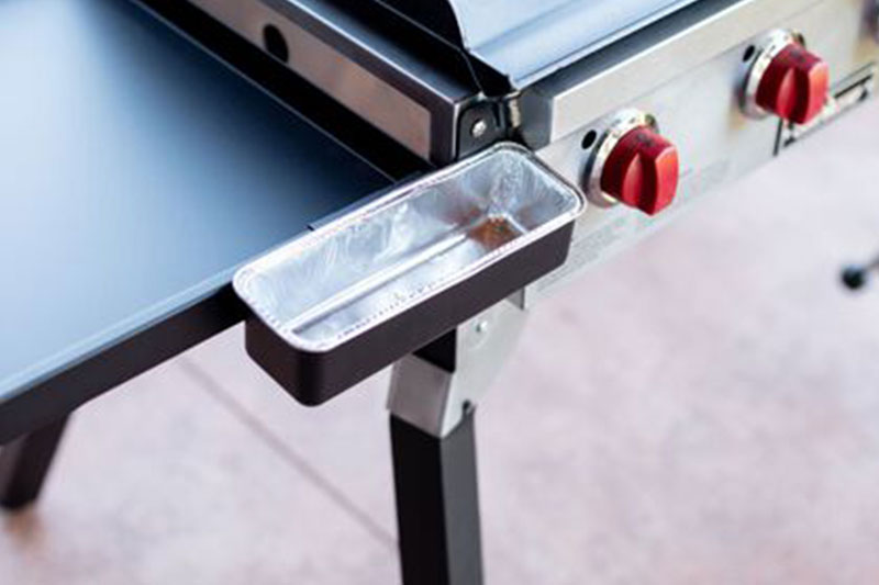 Camp Chef 4-Burner Portable Flat Top 600 Grill and Griddle Features - Adjustable Heat Control